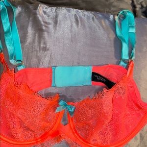 Vibrant coral and turquoise delicate lacy bra 34D